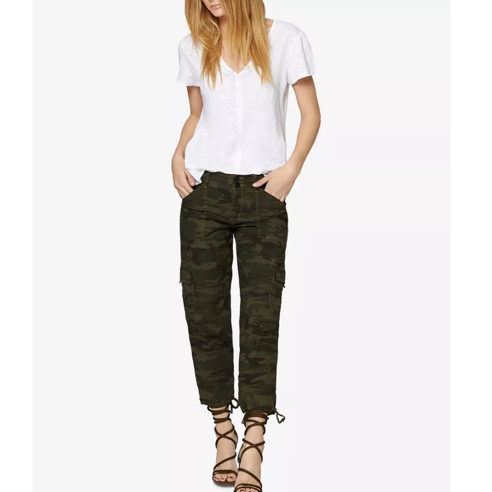 Sanctuary Women's Terrain Cargo Capri Pants LIKE NEW